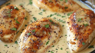 Creamy Garlic Butter Chicken – Quick 30-Minute Dinner Recipe